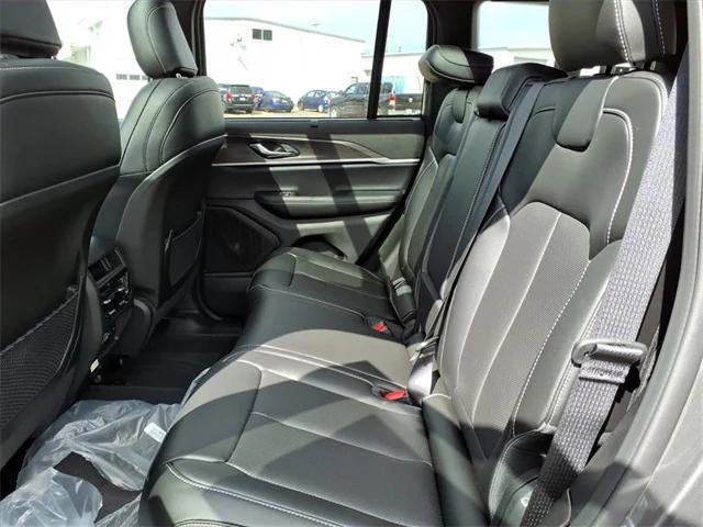 new 2025 Jeep Grand Cherokee car, priced at $50,910