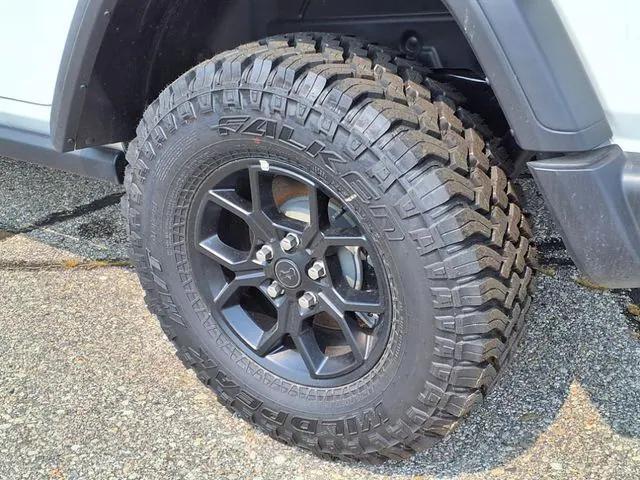 new 2025 Jeep Wrangler car, priced at $46,270