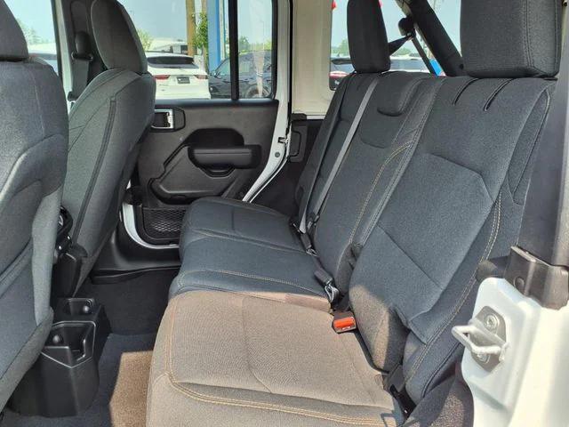 new 2025 Jeep Wrangler car, priced at $46,270