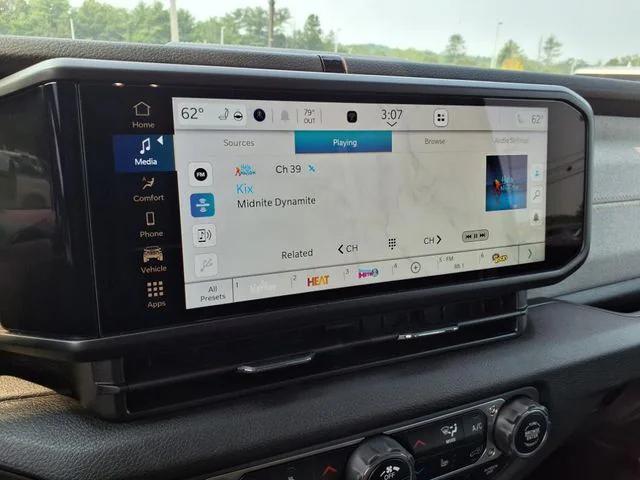 new 2025 Jeep Wrangler car, priced at $46,270