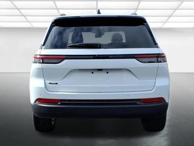 new 2025 Jeep Grand Cherokee car, priced at $43,530