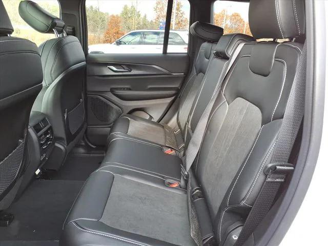 new 2025 Jeep Grand Cherokee car, priced at $43,530