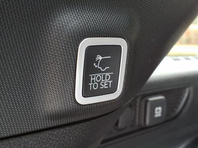 new 2025 Jeep Grand Cherokee car, priced at $43,530