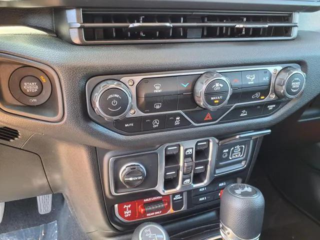 new 2025 Jeep Wrangler car, priced at $46,875