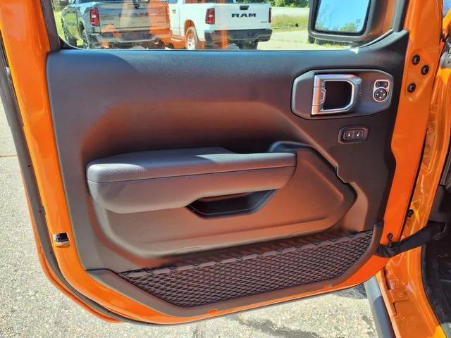 new 2025 Jeep Wrangler car, priced at $46,875