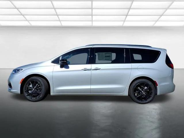 new 2026 Chrysler Pacifica car, priced at $40,580
