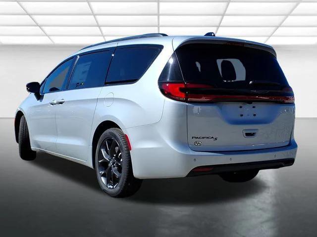 new 2026 Chrysler Pacifica car, priced at $40,580