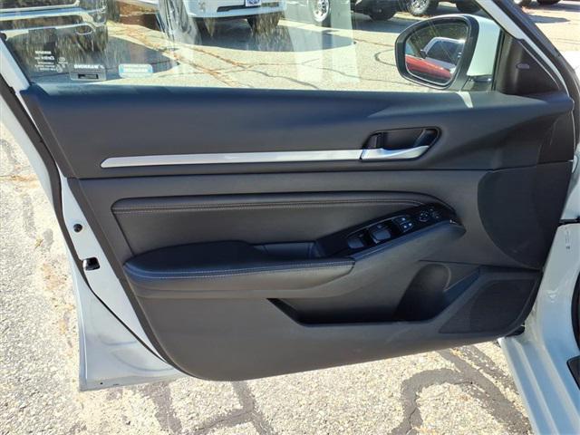 used 2023 Nissan Altima car, priced at $21,250