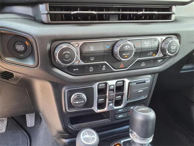 new 2025 Jeep Gladiator car, priced at $37,180