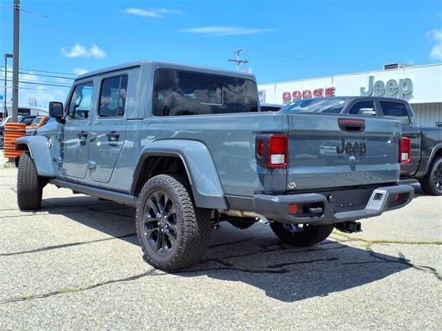 new 2025 Jeep Gladiator car, priced at $37,180