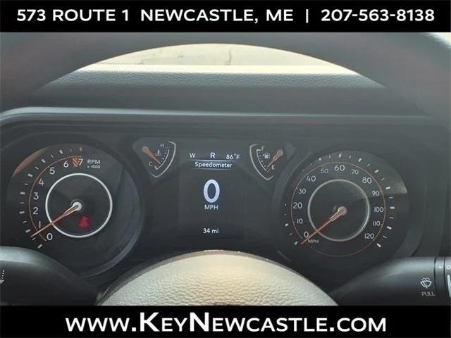 new 2025 Jeep Gladiator car, priced at $37,180