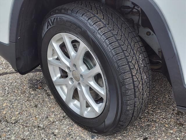 used 2016 Jeep Cherokee car, priced at $12,575