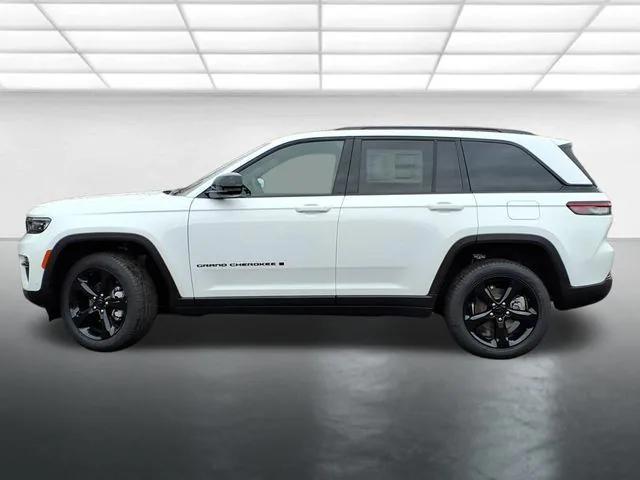 new 2025 Jeep Grand Cherokee car, priced at $49,815