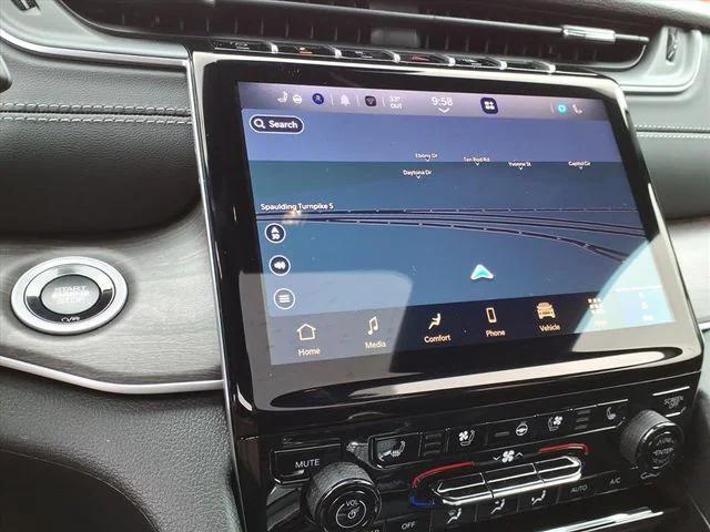 new 2025 Jeep Grand Cherokee car, priced at $49,815