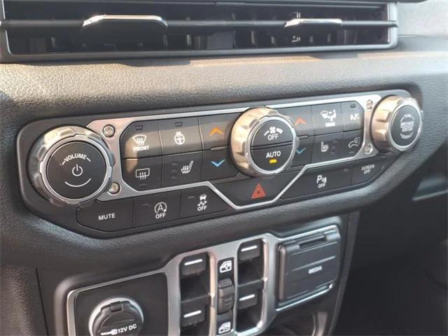 new 2025 Jeep Wrangler car, priced at $48,460