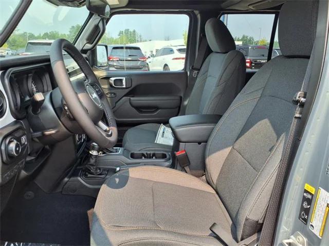 new 2025 Jeep Wrangler car, priced at $48,460