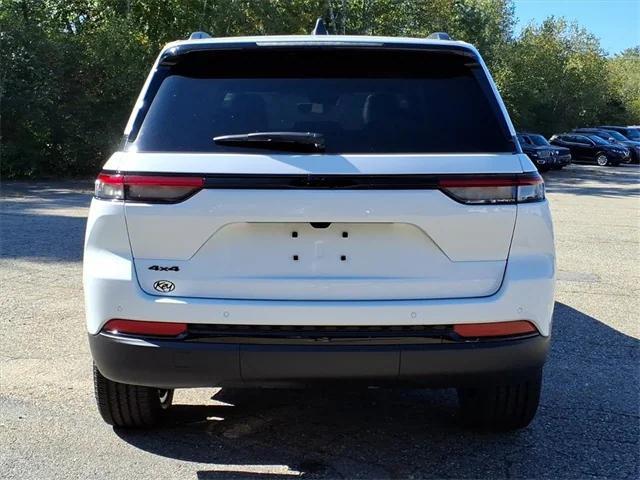 new 2025 Jeep Grand Cherokee car, priced at $42,530