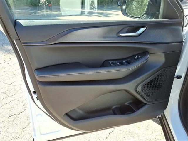 new 2025 Jeep Grand Cherokee car, priced at $42,530