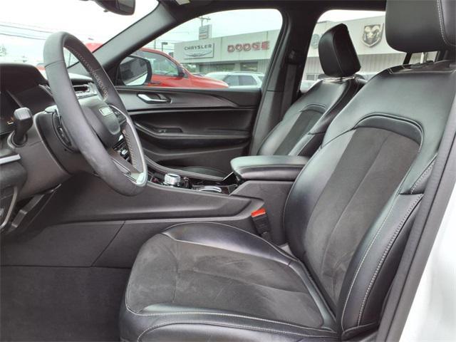 used 2023 Jeep Grand Cherokee car, priced at $34,240