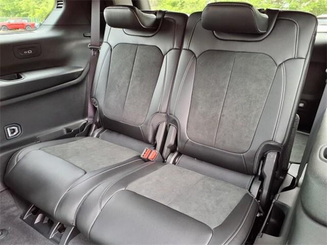 new 2025 Jeep Grand Cherokee L car, priced at $43,217