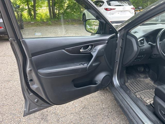 used 2019 Nissan Rogue car, priced at $16,315