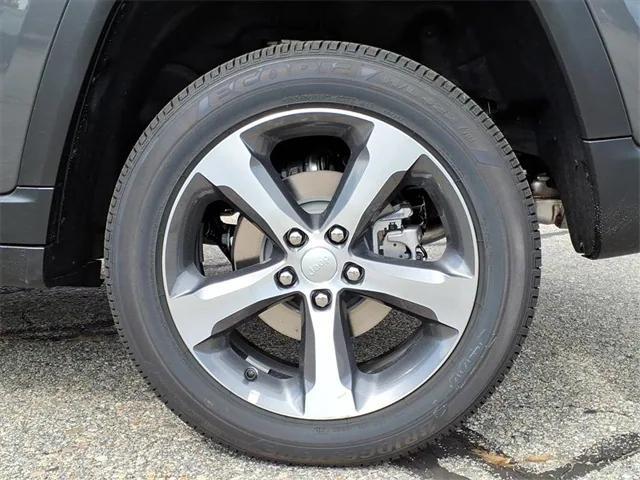 new 2025 Jeep Grand Cherokee car, priced at $50,810