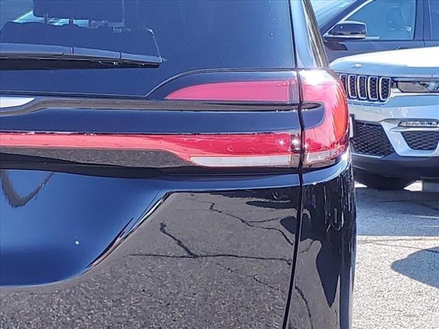 new 2025 Chrysler Pacifica car, priced at $42,899