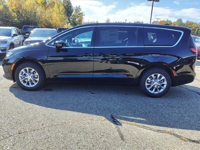 new 2025 Chrysler Pacifica car, priced at $42,899