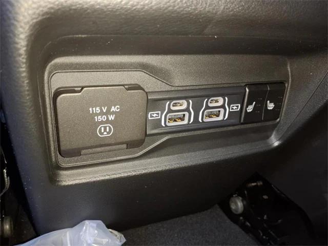 new 2025 Jeep Grand Cherokee car, priced at $47,116