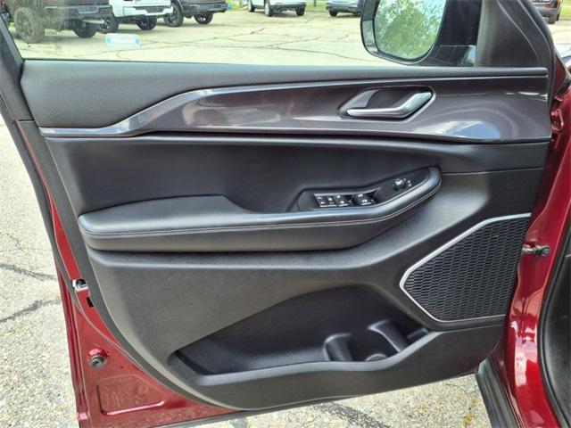 used 2021 Jeep Grand Cherokee L car, priced at $28,995