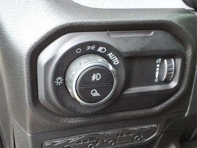 new 2025 Jeep Gladiator car, priced at $47,815