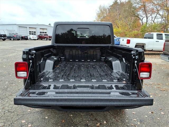new 2025 Jeep Gladiator car, priced at $47,815