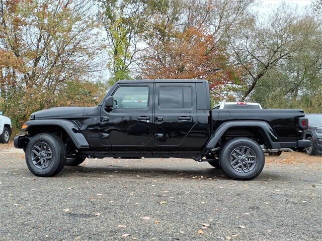 new 2025 Jeep Gladiator car, priced at $47,815