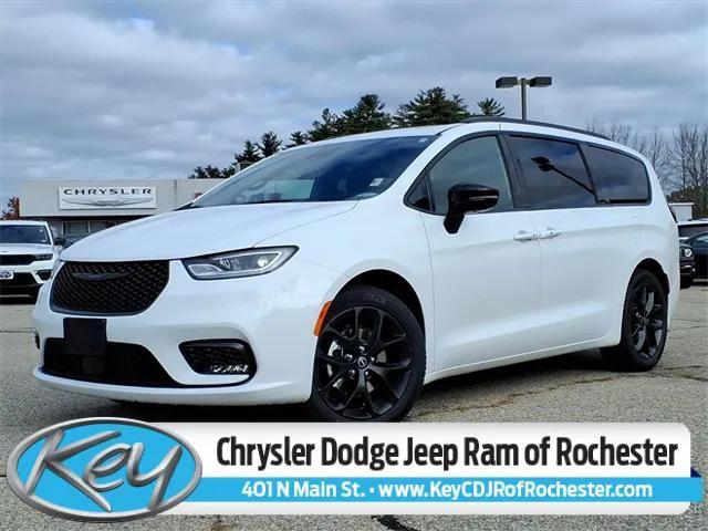 new 2026 Chrysler Pacifica car, priced at $49,495