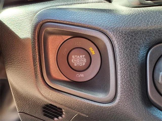 new 2025 Jeep Gladiator car, priced at $47,585