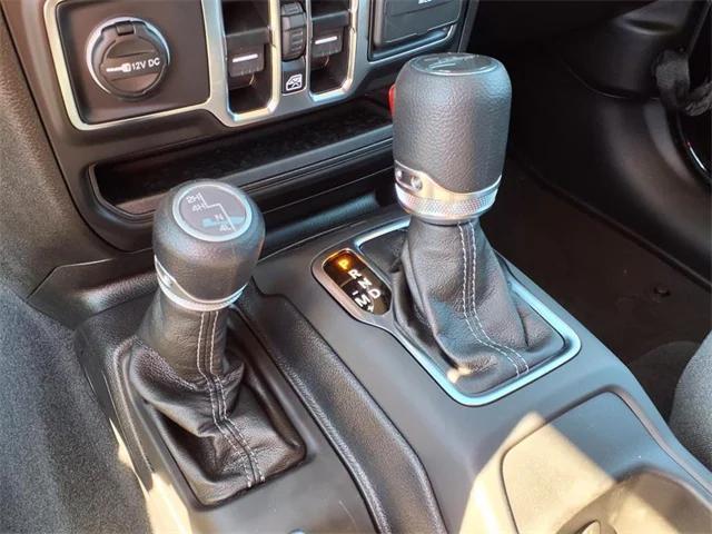 new 2025 Jeep Gladiator car, priced at $47,585