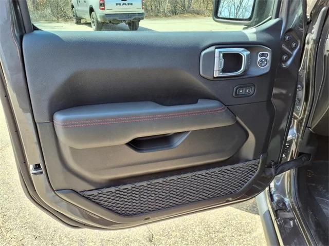 new 2025 Jeep Wrangler car, priced at $60,873