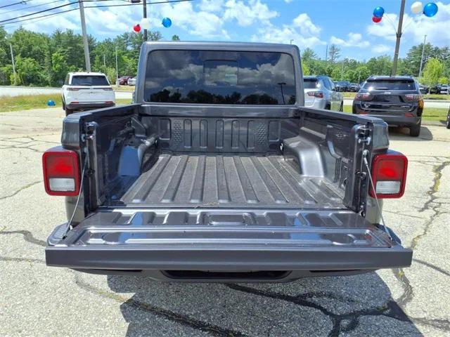 new 2025 Jeep Gladiator car, priced at $43,152