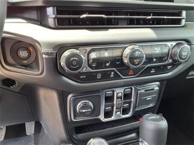 new 2025 Jeep Gladiator car, priced at $43,152