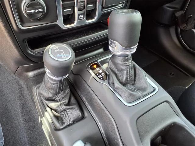 new 2025 Jeep Gladiator car, priced at $43,152