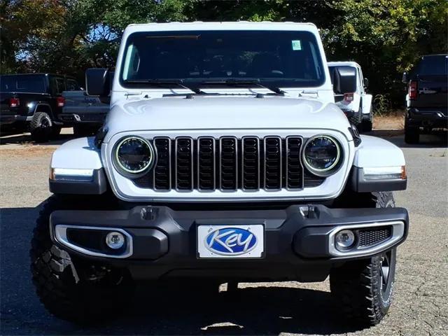 new 2025 Jeep Gladiator car, priced at $47,825