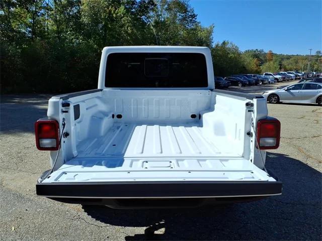 new 2025 Jeep Gladiator car, priced at $47,825