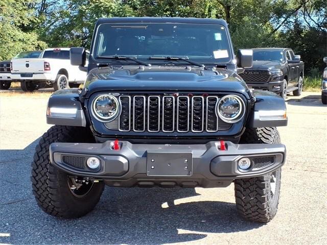 new 2025 Jeep Gladiator car, priced at $54,450