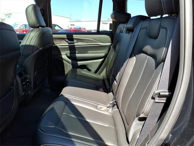 new 2025 Jeep Grand Cherokee car, priced at $47,985
