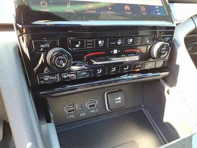new 2025 Jeep Grand Cherokee car, priced at $53,680