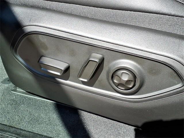 new 2025 Jeep Grand Cherokee car, priced at $53,680