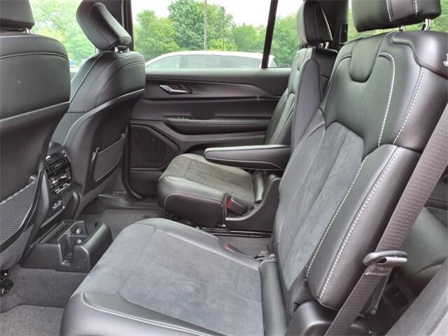 new 2025 Jeep Grand Cherokee L car, priced at $42,427