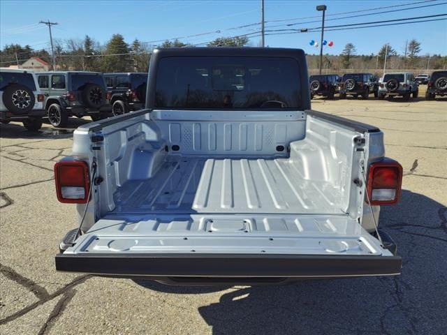 new 2024 Jeep Gladiator car, priced at $41,660