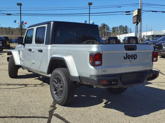 new 2024 Jeep Gladiator car, priced at $41,660