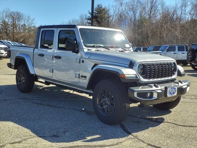 new 2024 Jeep Gladiator car, priced at $41,660